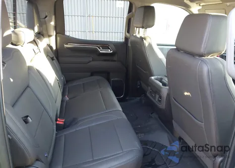 2025 Chevrolet Silverado 1500 4Wd Short Bed Rst z USA, uszkodzony, nr VIN 2GCUKEED9S1187007